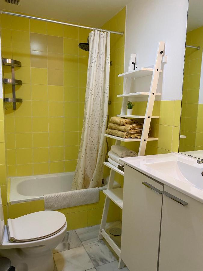 Beautiful Apartment In Historic City Center Sevilla Kültér fotó